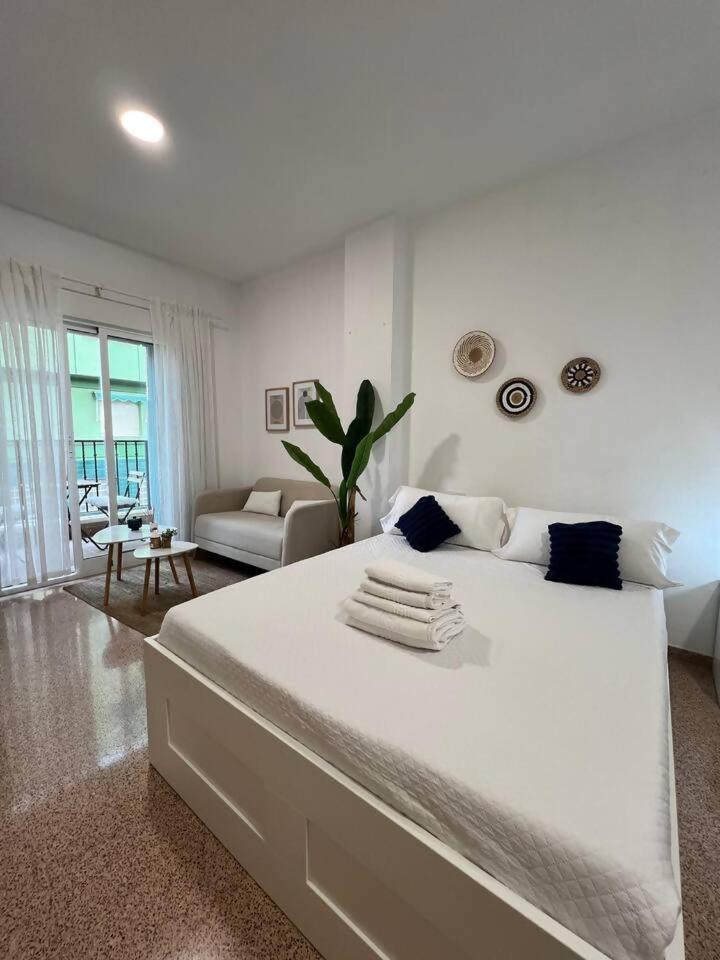 Estudios Con Encanto Alicante Exterior photo