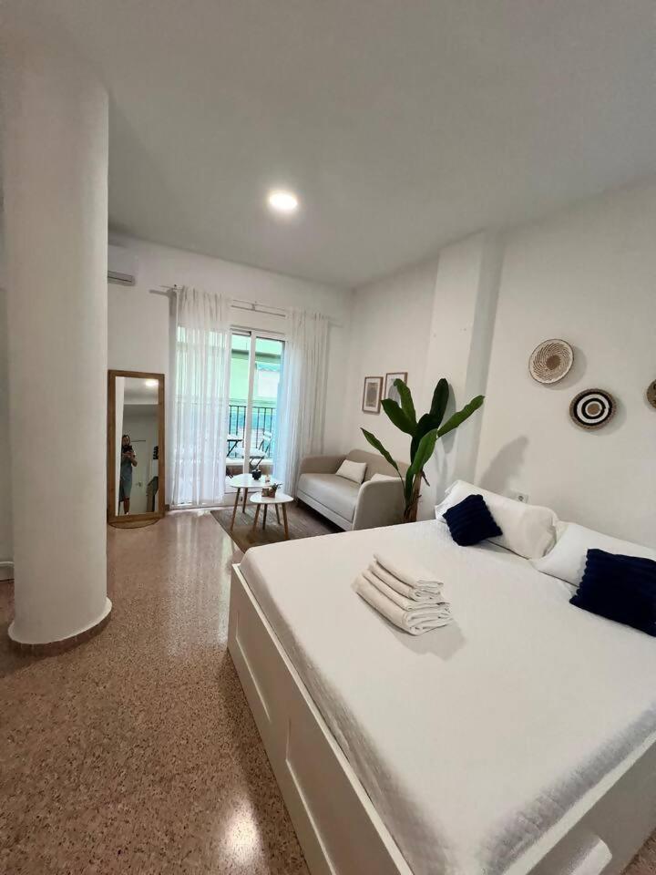Estudios Con Encanto Alicante Exterior photo
